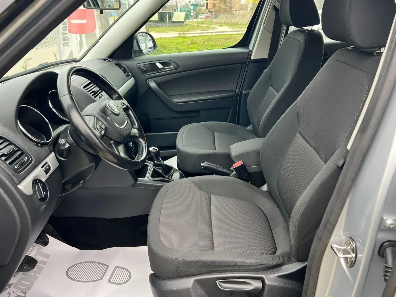 Skoda Yeti 2.0TDi/4x4, снимка 6 - Автомобили и джипове - 52773000