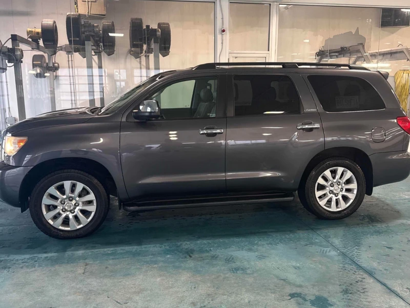 Toyota Sequoia Platinum С РЕГИСТРАЦИЯ & АВТО КРЕДИТ, снимка 3 - Автомобили и джипове - 53289430