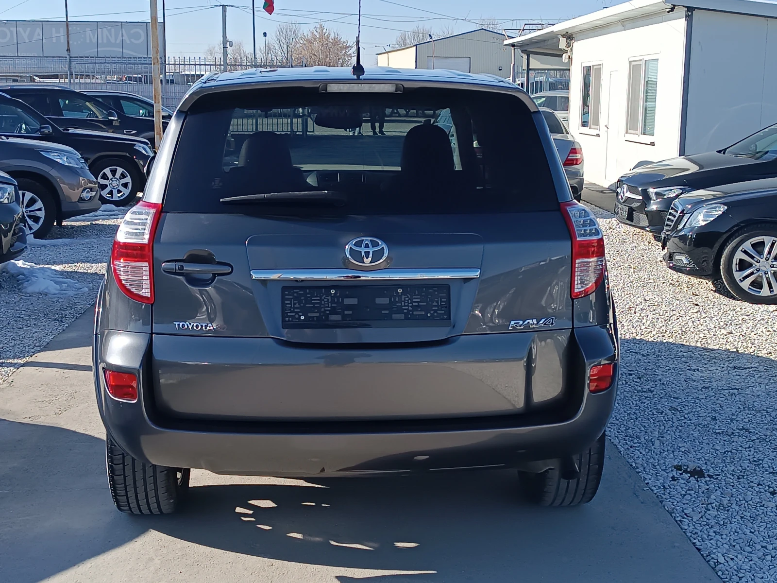 Toyota Rav4 2.2 D - изображение 6