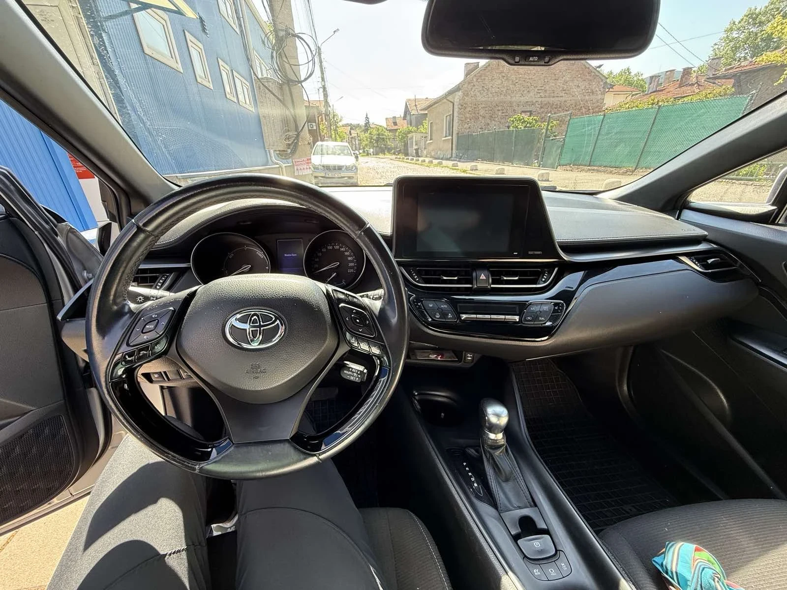 Toyota C-HR 1.8 Hybrid - изображение 7