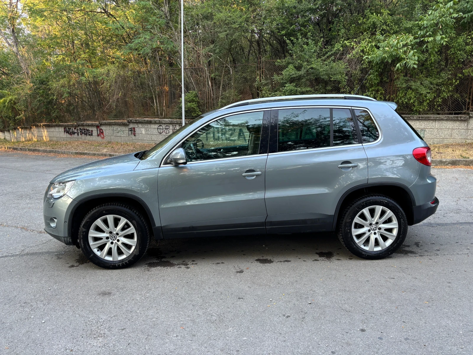 VW Tiguan 2.0TDI 4x4 DSG - изображение 4