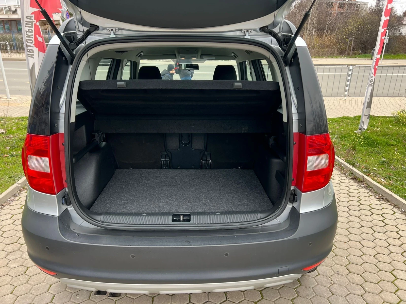 Skoda Yeti 2.0TDi/4x4 | Mobile.bg � ����������� 14