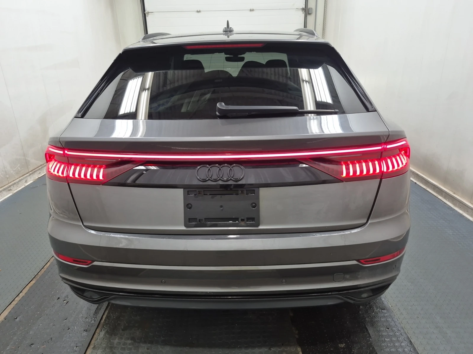 Audi Q8 Progressiv* Quattro* Pan/Roof* Apple carplay* Keyl | Mobile.bg � ����������� 5