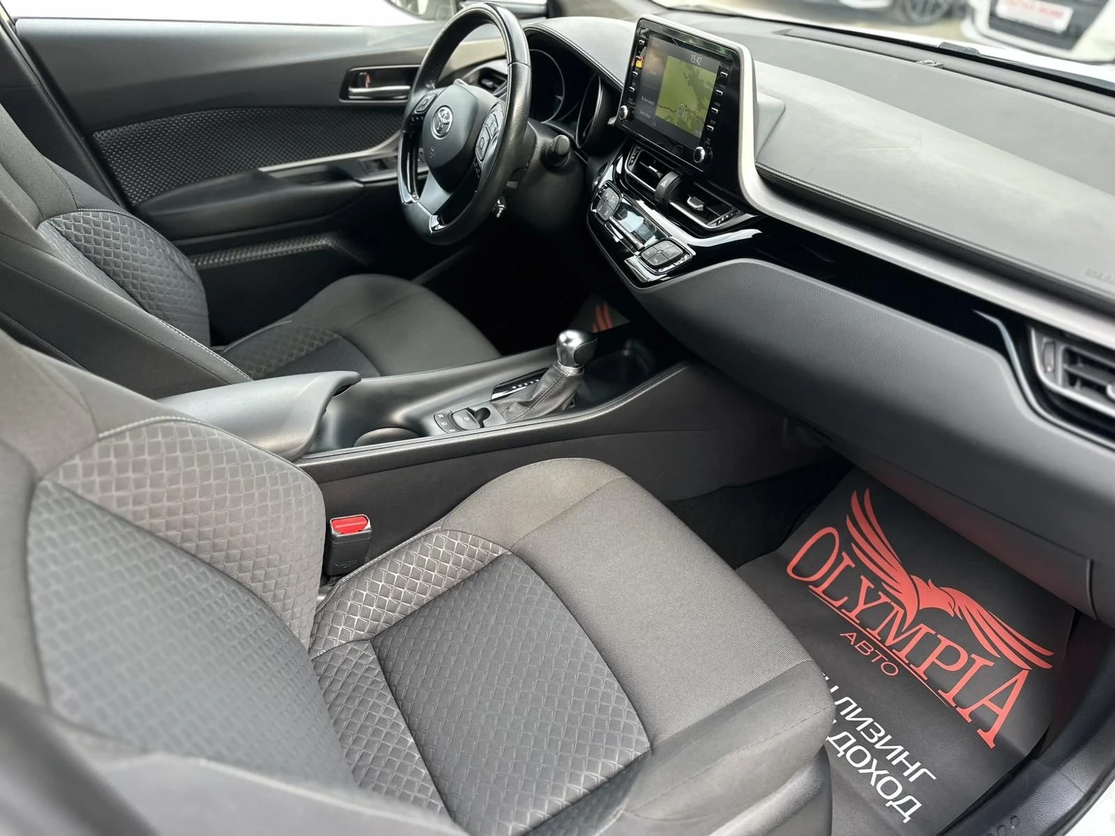 Toyota C-HR  1.8 HYBRID 122ps. Keyless & GO , ГАРАНЦИЯ !, снимка 8 - Автомобили и джипове - 53709770