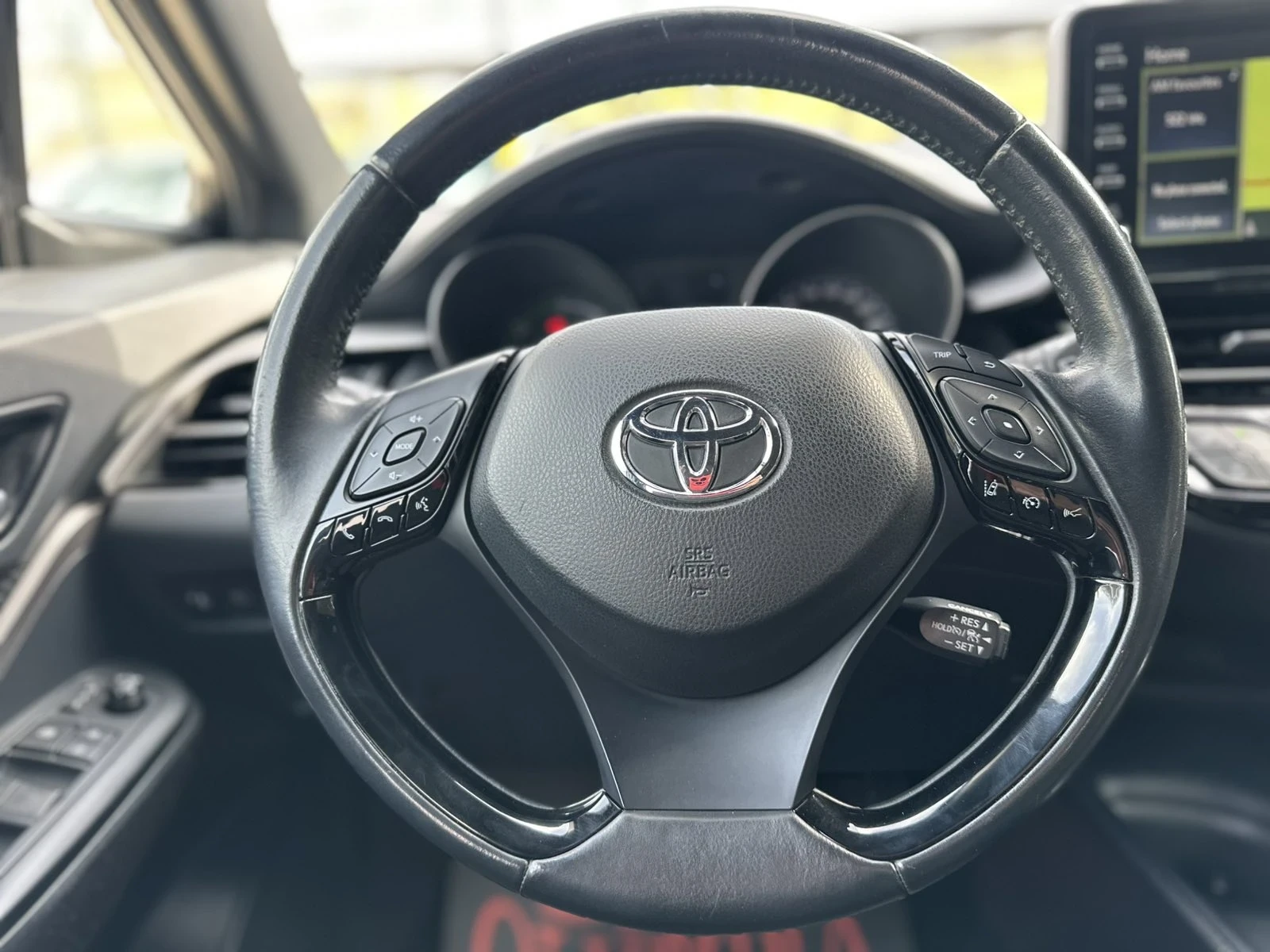 Toyota C-HR  1.8 HYBRID 122ps. Keyless & GO , ГАРАНЦИЯ !, снимка 11 - Автомобили и джипове - 53709770