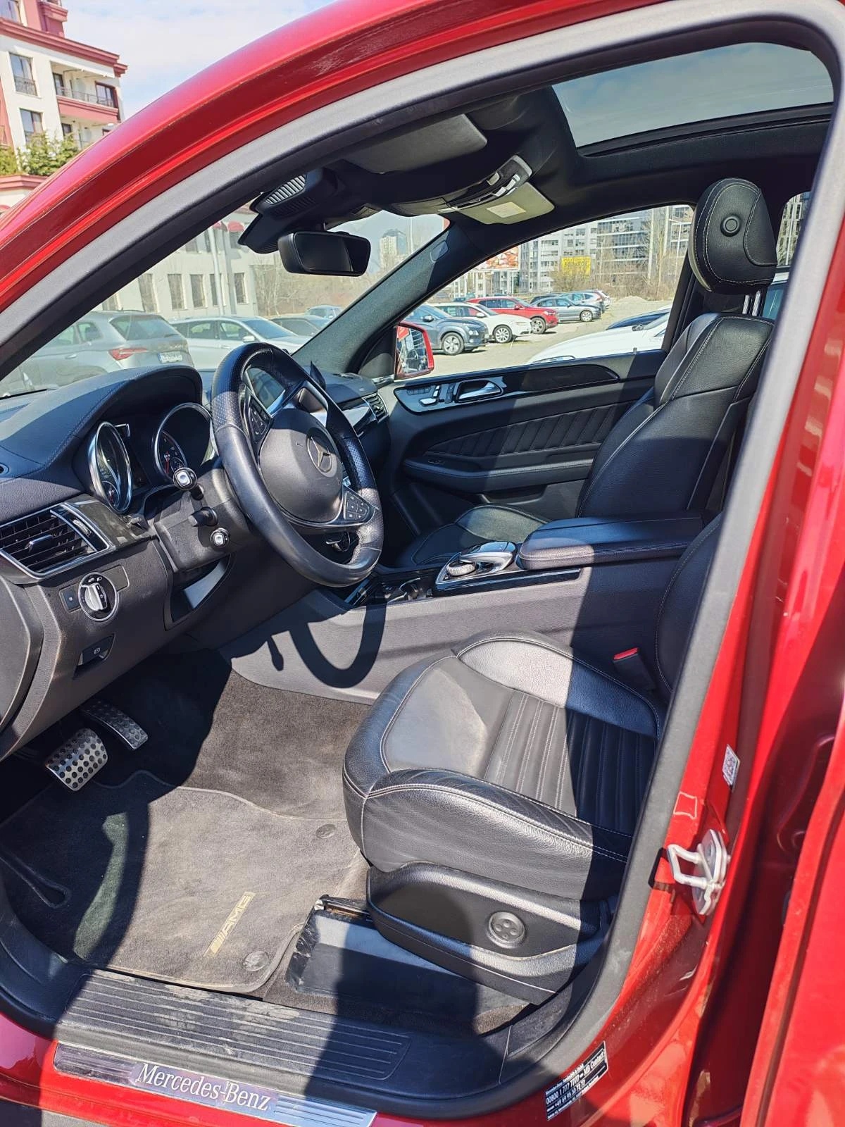 Mercedes-Benz GLE 350 Mercedes-Benz GLE 350d 4MATIC AMG | PANORAMA | 360, снимка 6 - Автомобили и джипове - 53863393