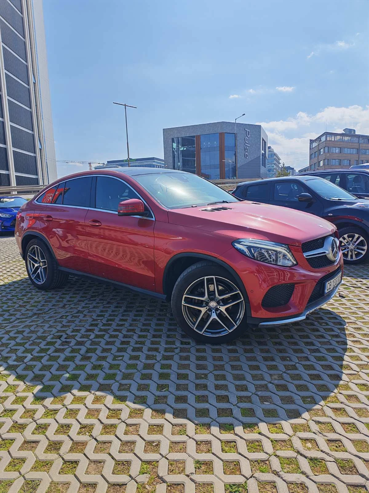 Mercedes-Benz GLE 350 Mercedes-Benz GLE 350d 4MATIC AMG | PANORAMA | 360, снимка 2 - Автомобили и джипове - 53863393