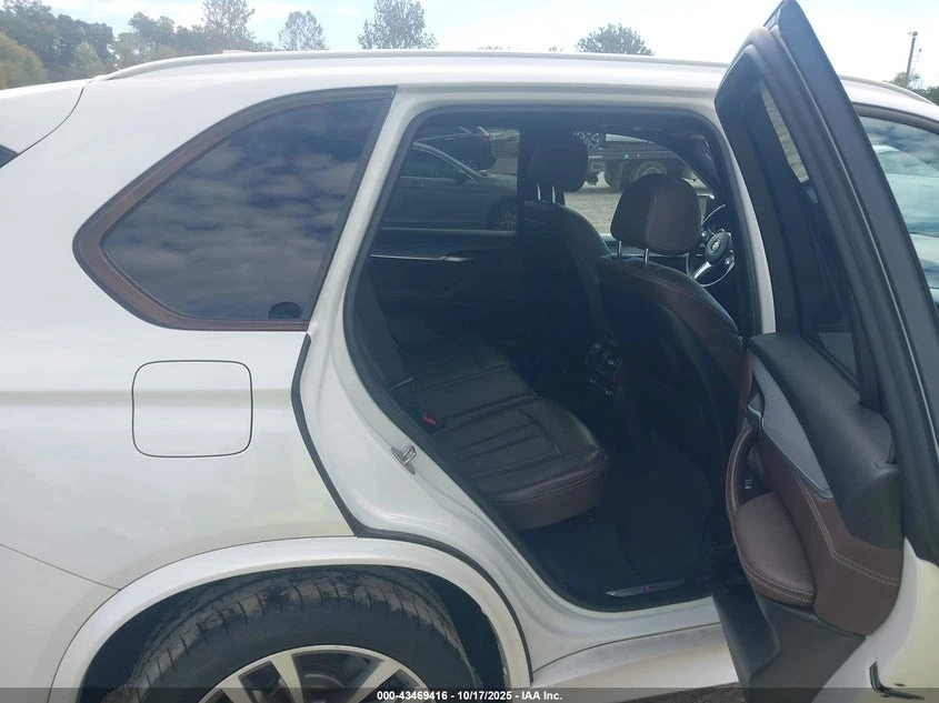 BMW X5 XDRIVE35I С РЕГИСТРАЦИЯ & АВТО КРЕДИТ , снимка 14 - Автомобили и джипове - 54030430