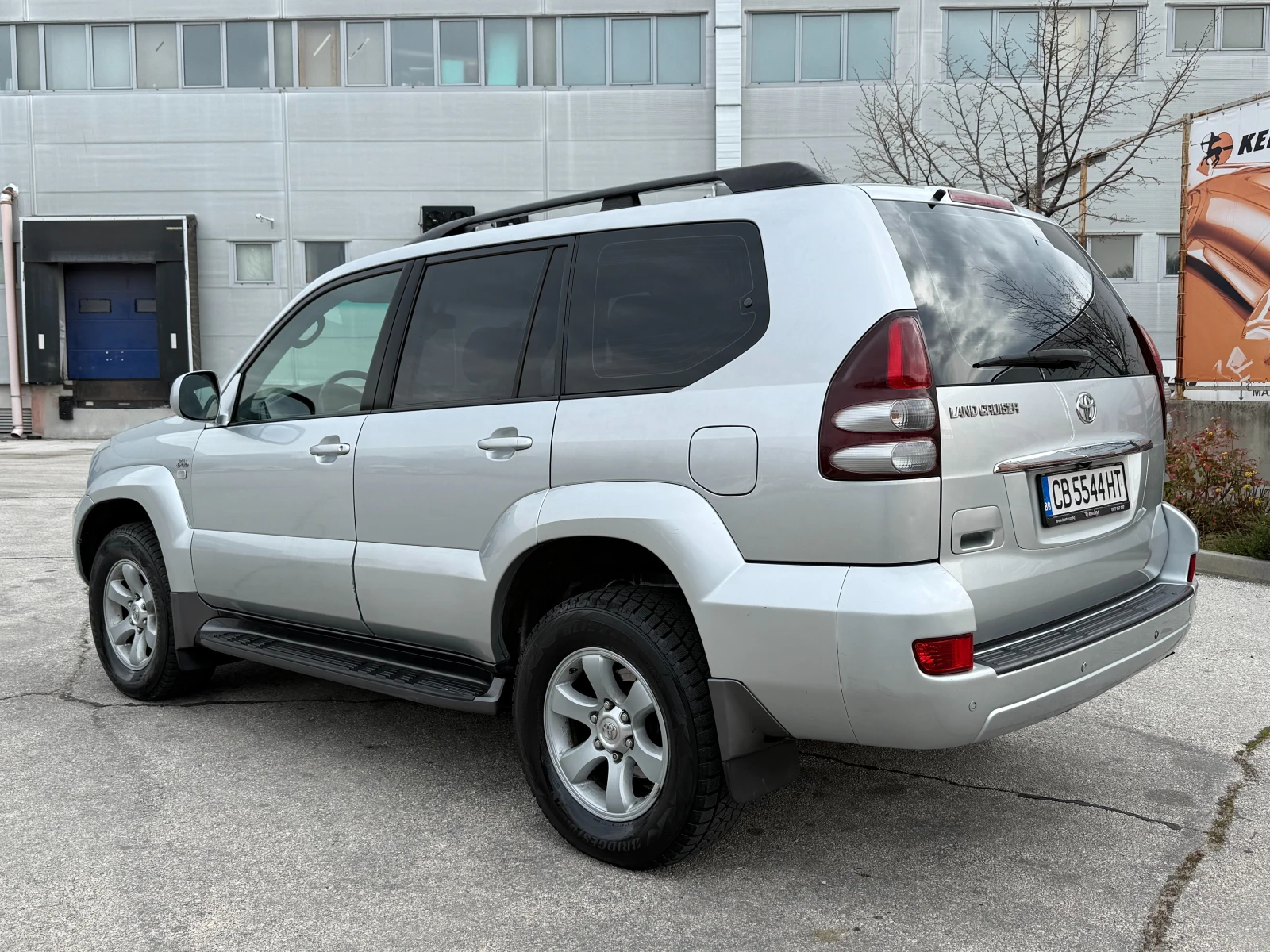 Toyota Land cruiser Сервизна история, реални км., снимка 3 - Автомобили и джипове - 54201679