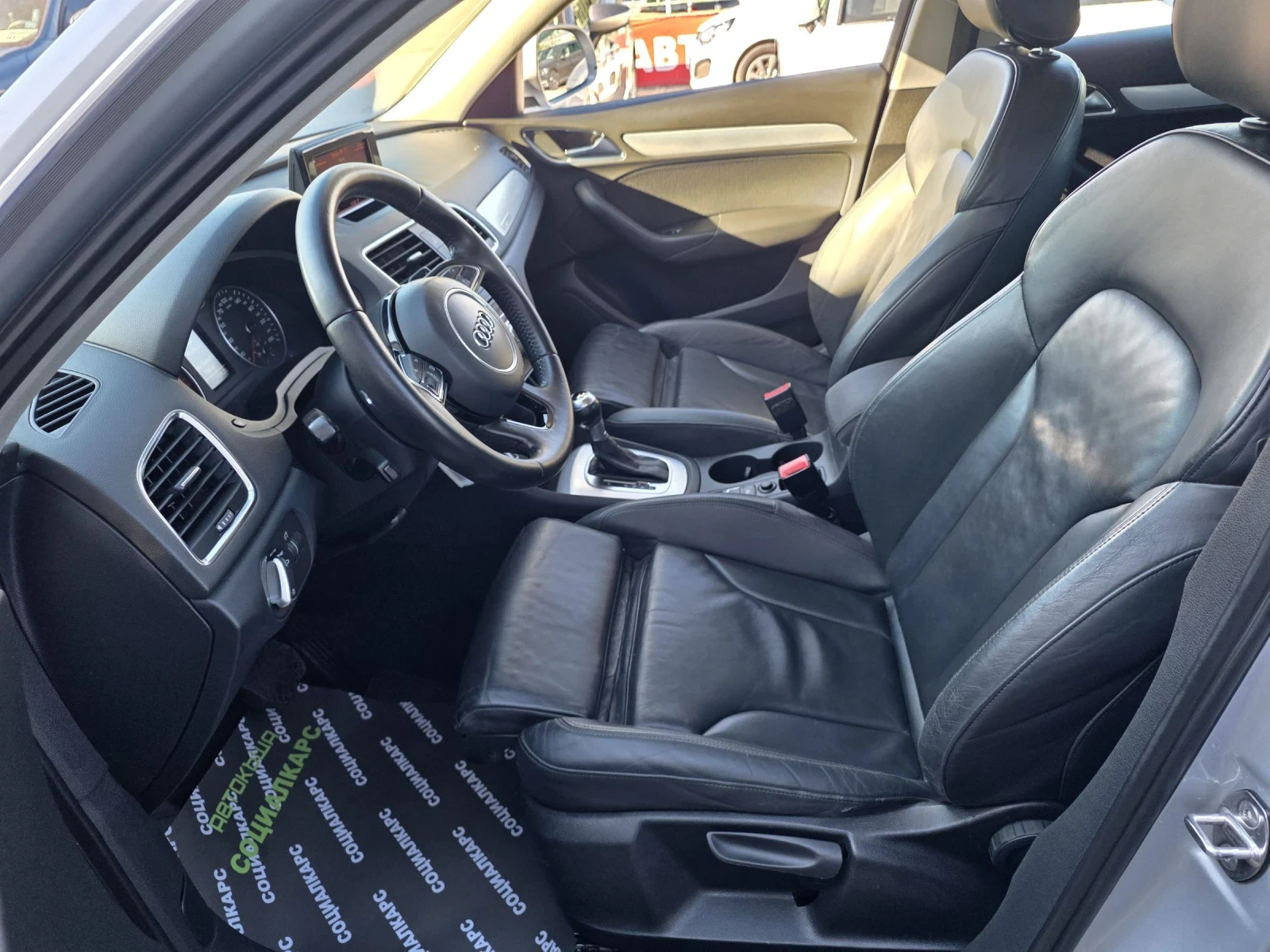 Audi Q3 2.0tdi quattro , снимка 8 - Автомобили и джипове - 54576652