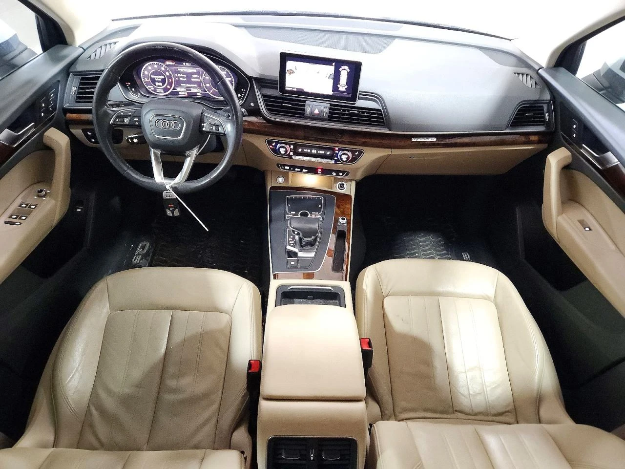 Audi Q5 2.0l Premium Plus, снимка 8 - Автомобили и джипове - 55094099