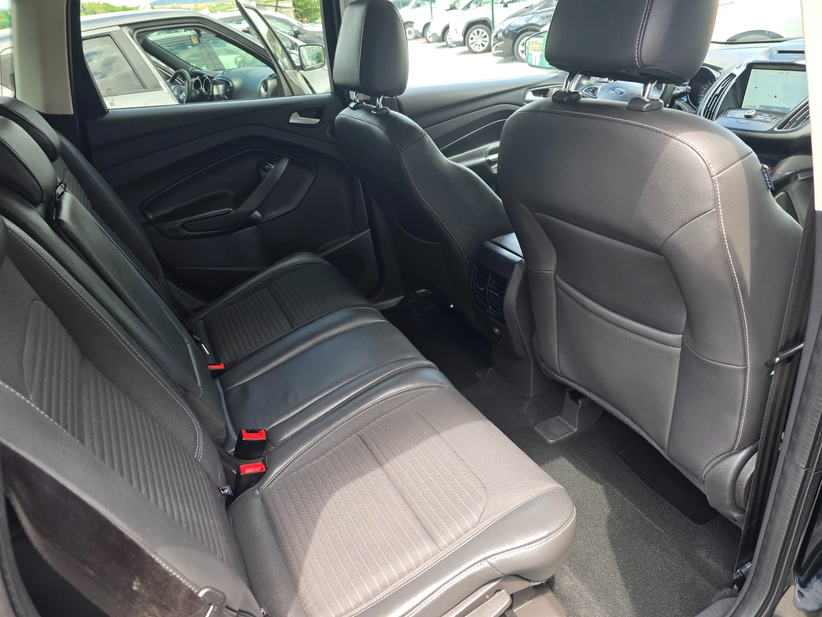 Ford Kuga 2.0TDCi-4x4= Titanium, снимка 8 - Автомобили и джипове - 55178584