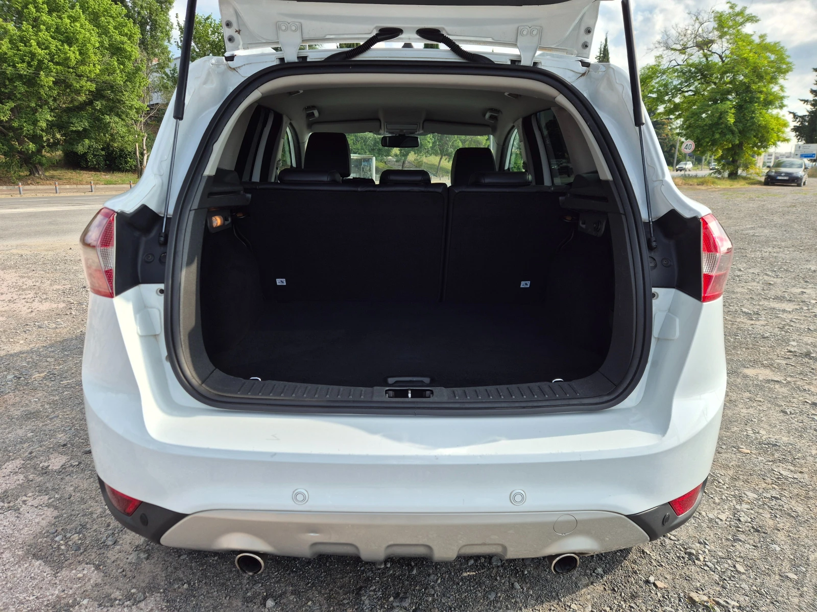 Ford Kuga 2.0TDCI Aвтоматик, снимка 11 - Автомобили и джипове - 55650961
