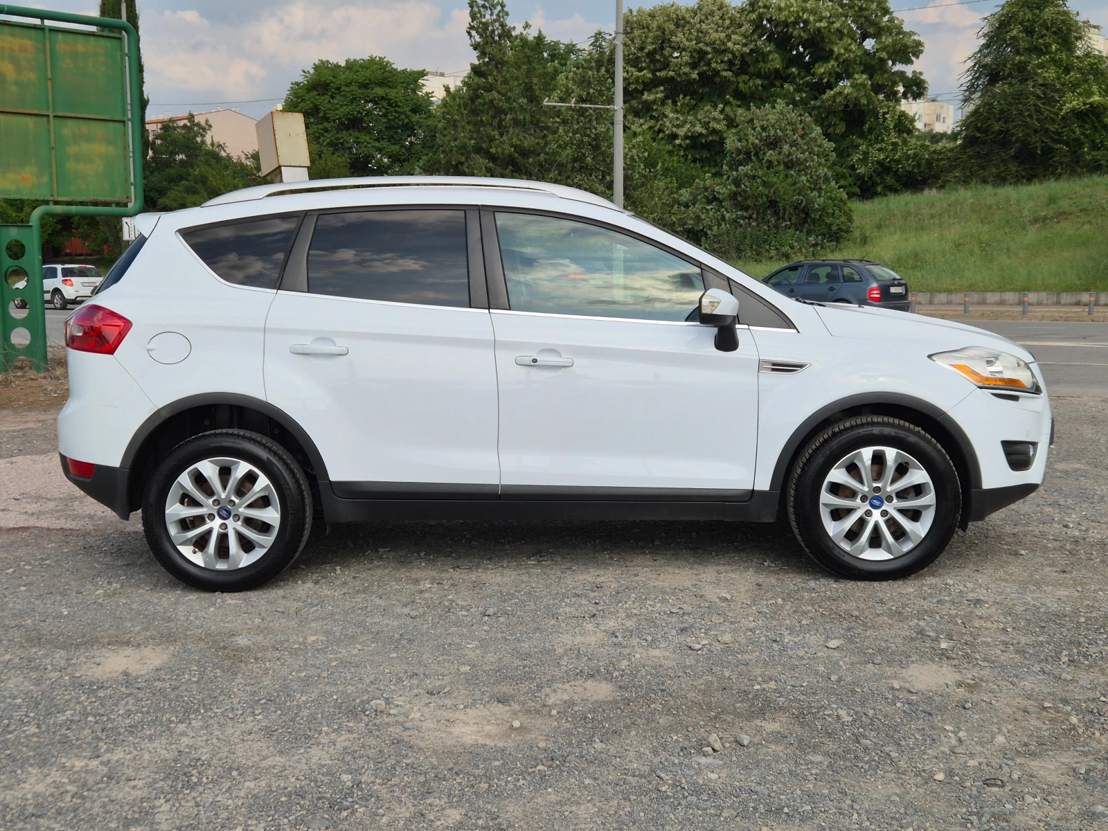 Ford Kuga 2.0TDCI Aвтоматик, снимка 6 - Автомобили и джипове - 55650961