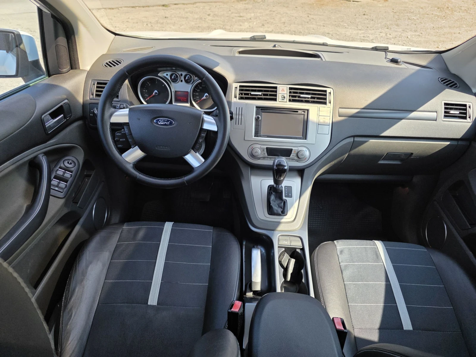 Ford Kuga 2.0 TDCI AUTOMAT , снимка 11 - Автомобили и джипове - 55650961