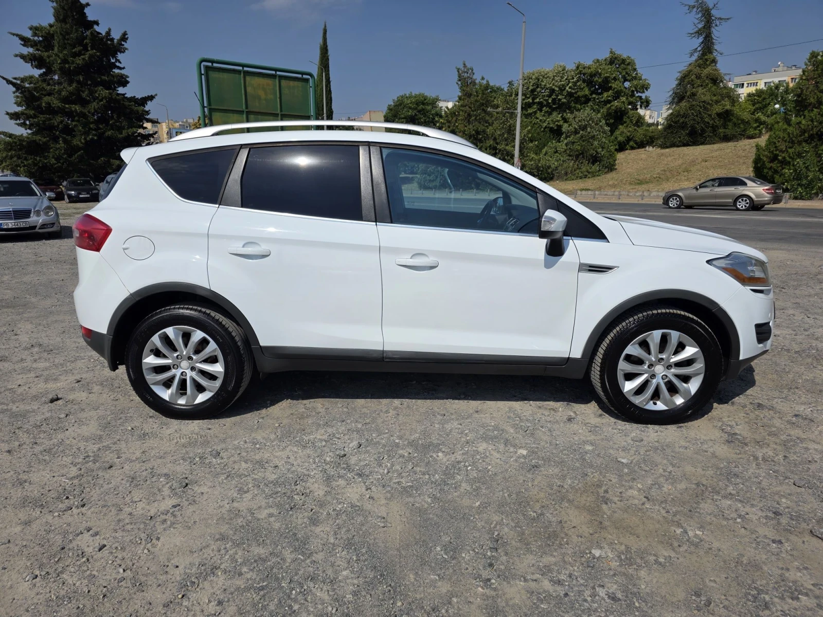 Ford Kuga 2.0 TDCI AUTOMAT , снимка 4 - Автомобили и джипове - 55650961