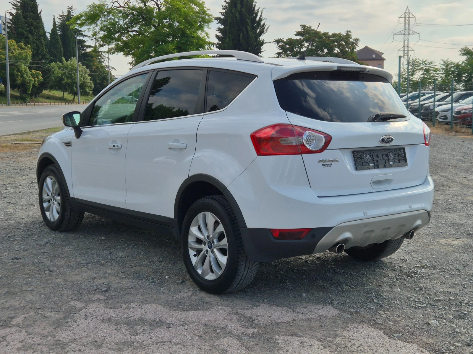 Ford Kuga 2.0TDCI Aвтоматик, снимка 3 - Автомобили и джипове - 55650961