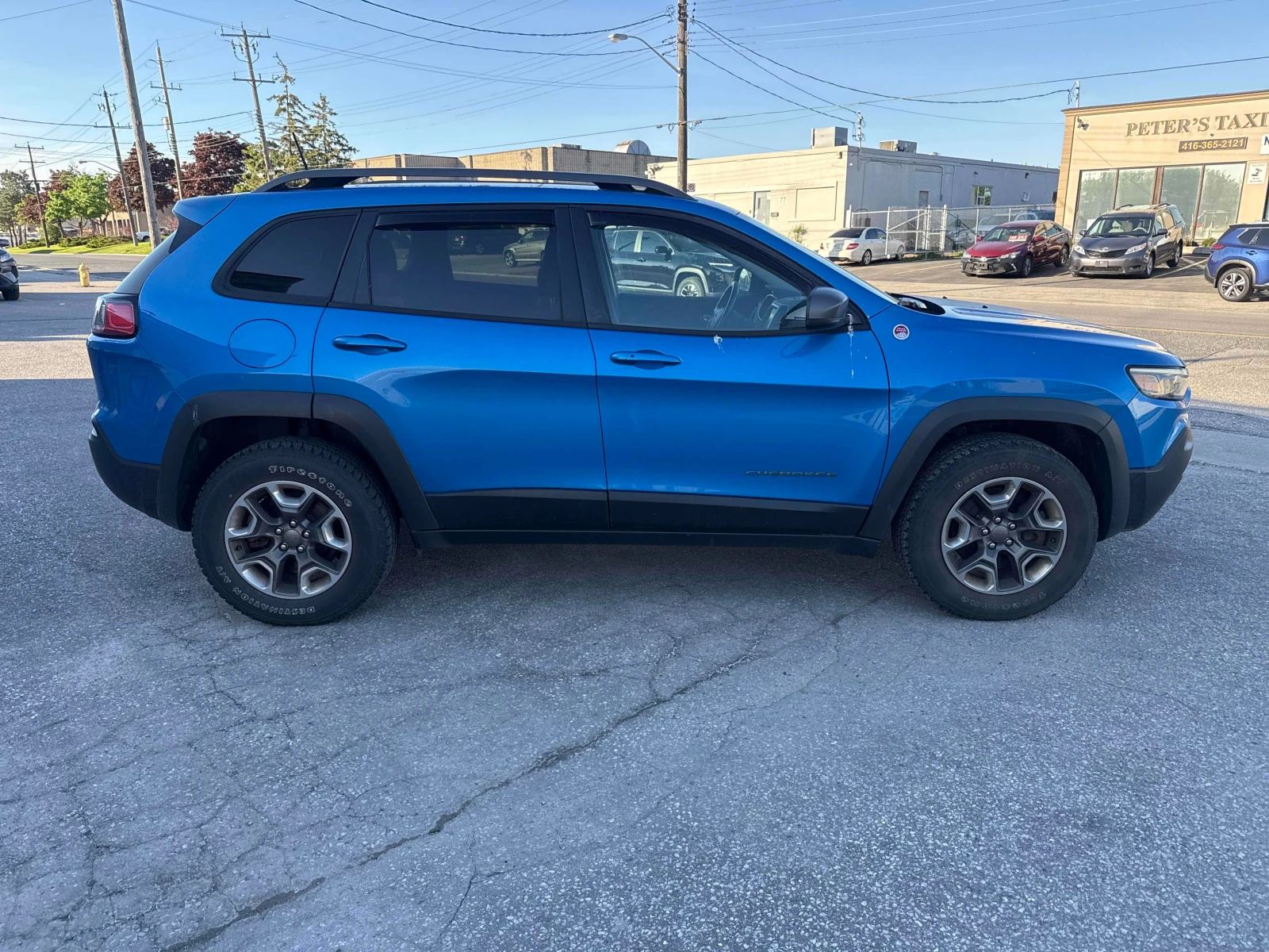 Jeep Cherokee * Trailhawk Elite * CARFAX * ОПЦИЯ ЗА ФИНАНСИРАНЕ , снимка 3 - Автомобили и джипове - 55988970