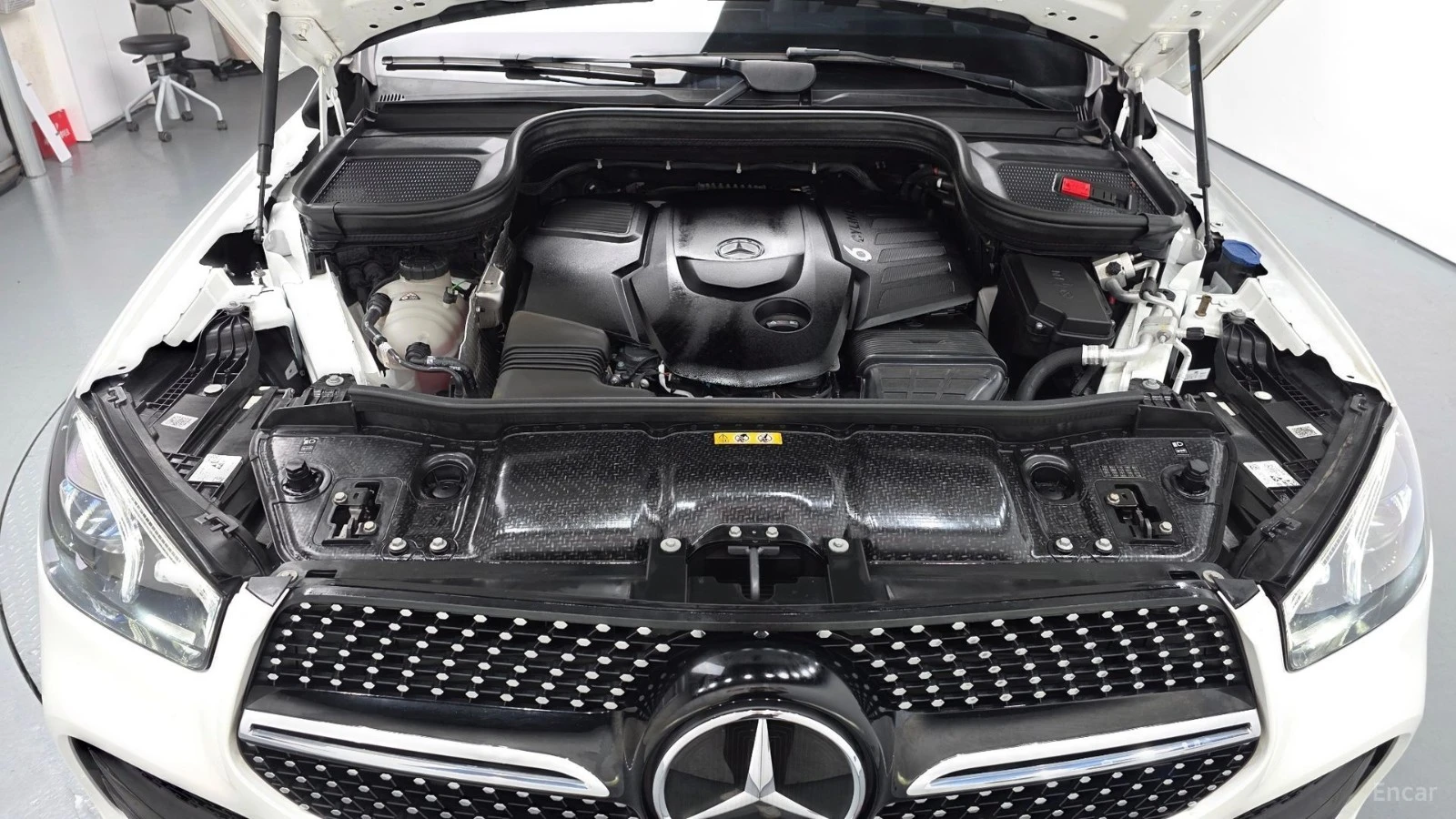 Mercedes-Benz GLE 400 AMG Line| AIR| DISTRO| ОБДУХ| 360| HUD| 3 AC| , снимка 6 - Автомобили и джипове - 56135909