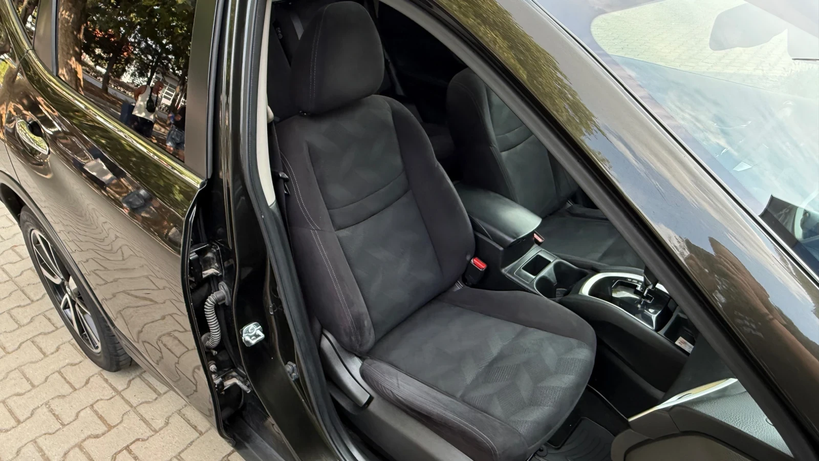 Nissan X-trail 1.6* KeyLess* Pano* 360, снимка 10 - Автомобили и джипове - 56235801