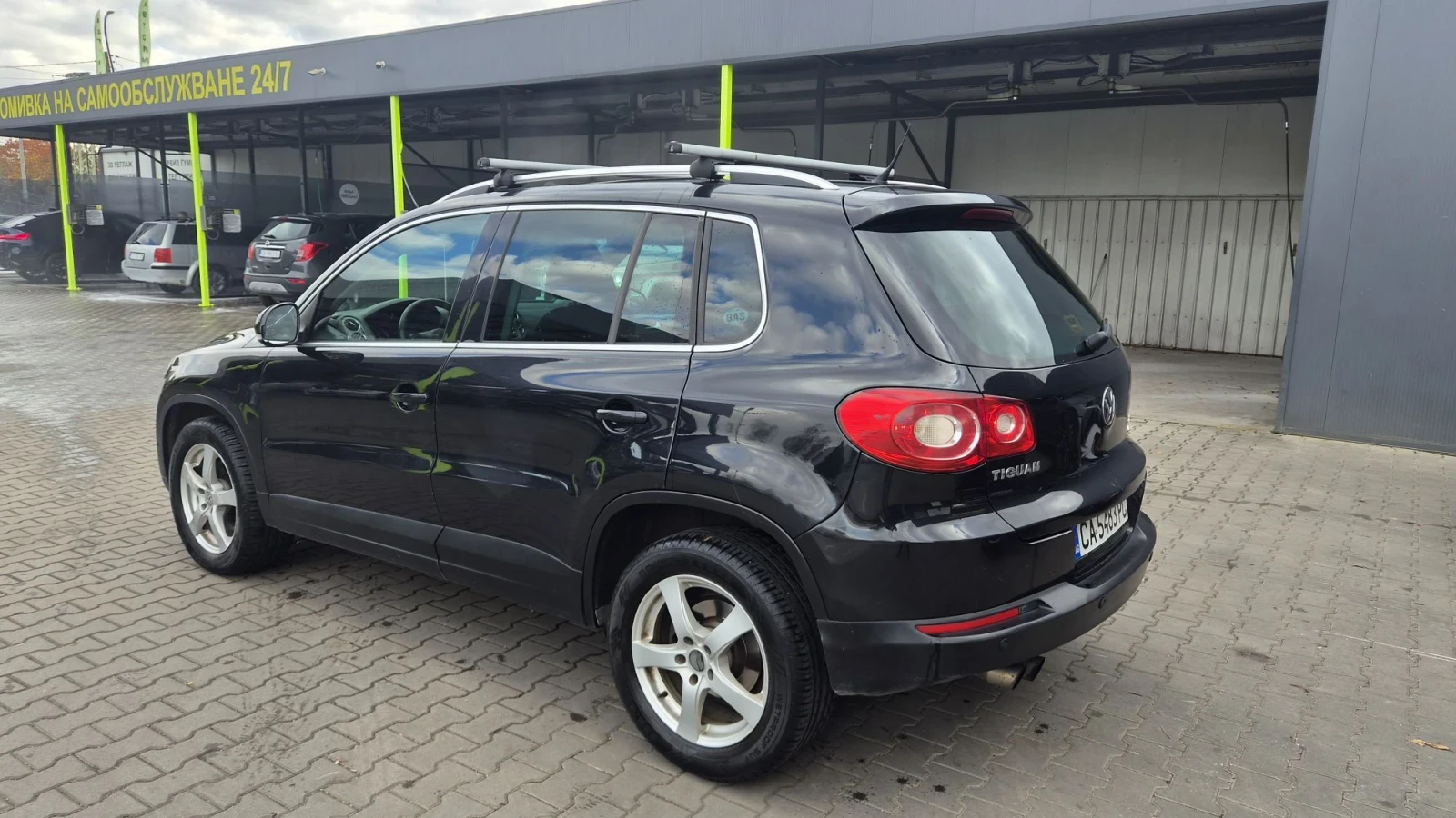 VW Tiguan 2, 0 TDI DSG7 4?4, снимка 3 - Автомобили и джипове - 56728618