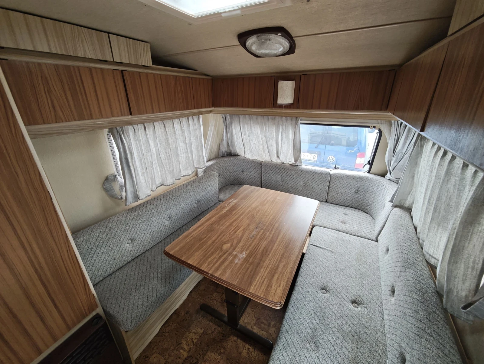 Каравана Avento Chateau , снимка 10 - Каравани и кемпери - 55224498