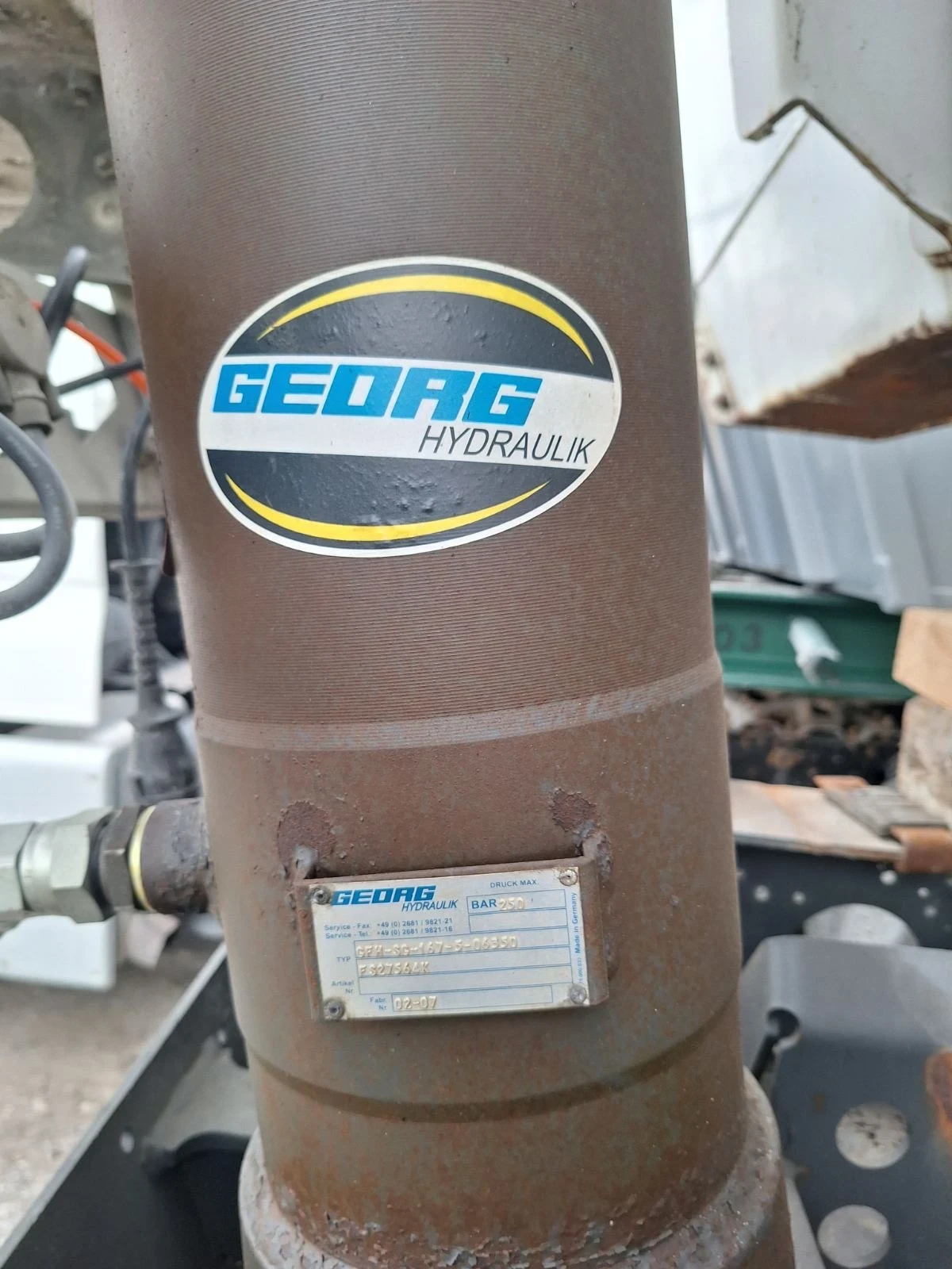  Schmitz  | Mobile.bg   2