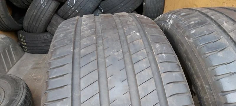 Гуми Летни 285/35R21, снимка 2 - Гуми и джанти - 31152157