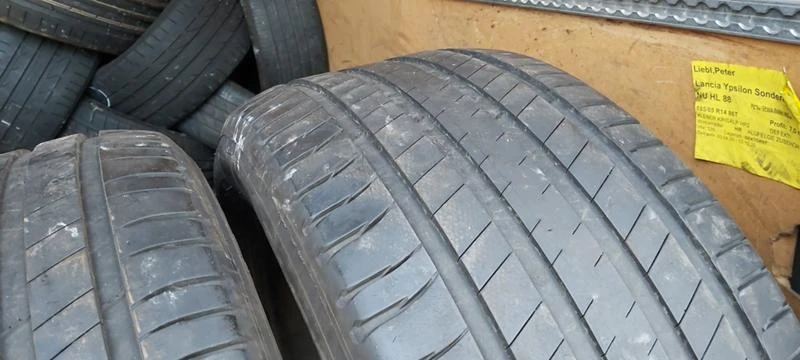 Гуми Летни 285/35R21, снимка 3 - Гуми и джанти - 31152157