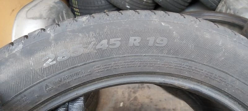 Гуми Летни 285/35R21, снимка 5 - Гуми и джанти - 31152157