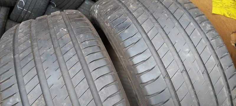 Гуми Летни 285/35R21, снимка 1 - Гуми и джанти - 31152157