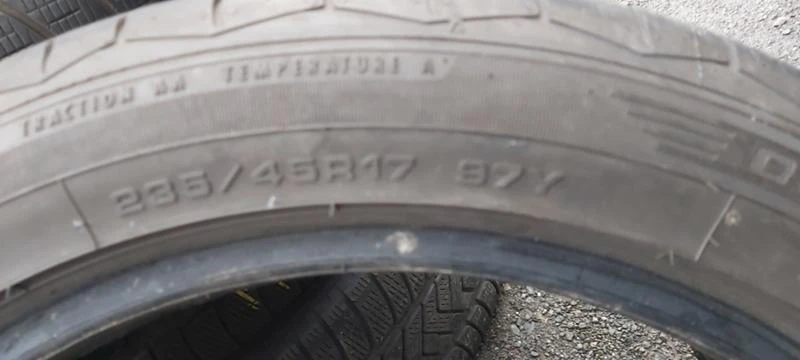 Гуми Летни 235/45R17, снимка 9 - Гуми и джанти - 31480022