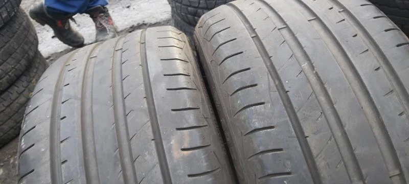 Гуми Летни 235/45R17, снимка 2 - Гуми и джанти - 31480022