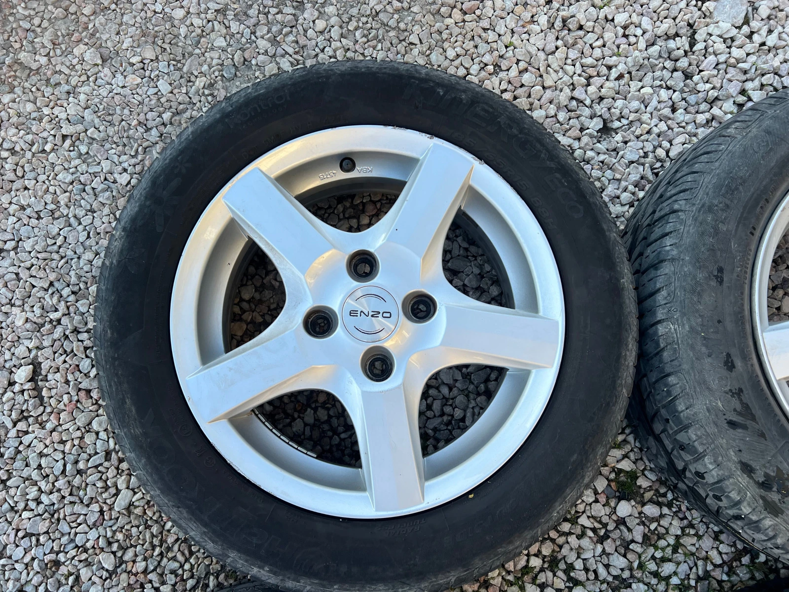    185/65R15  Nissan Altima | Mobile.bg   5