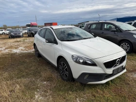 Volvo V40 Cross Country 2.0 D, снимка 3