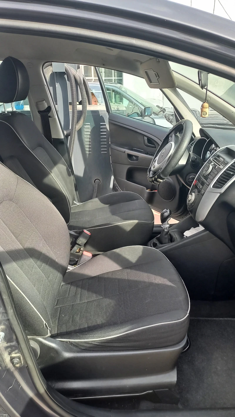 Kia Venga, снимка 6 - Автомобили и джипове - 47309725