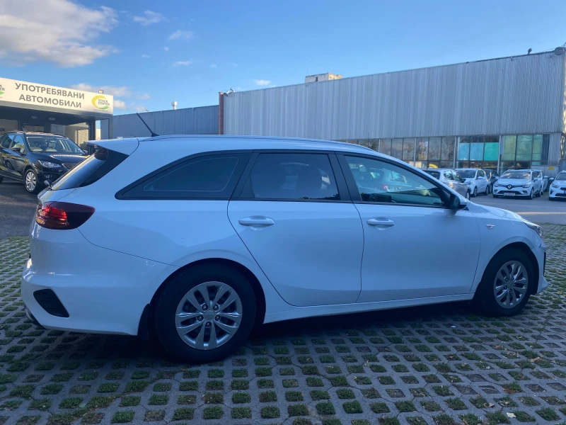 Kia Ceed 1.6DSW, снимка 4 - Автомобили и джипове - 47411164