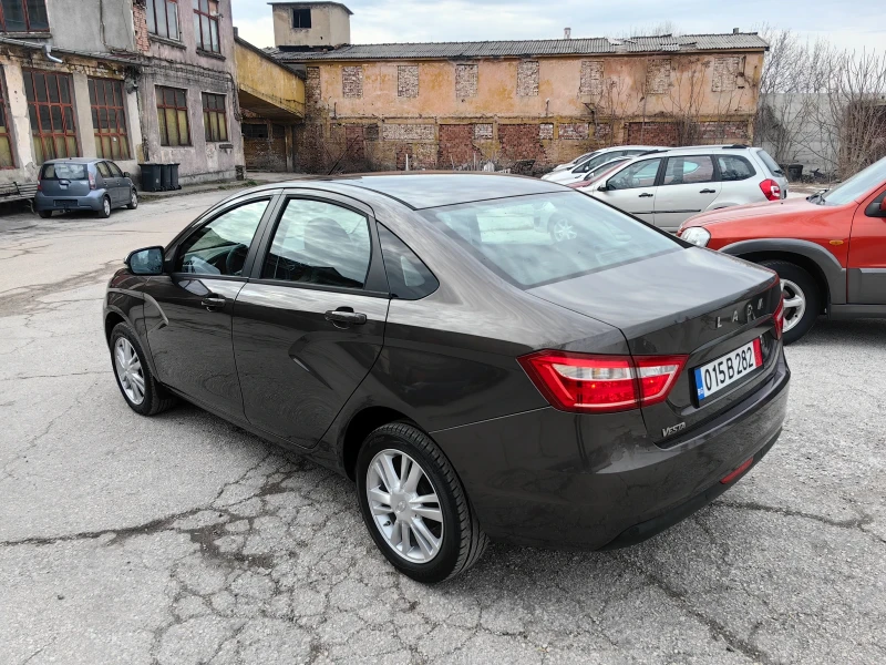 Lada Vesta 1.6 бензин 106 кс, СЕДАН, ЕВРО 6, КЛИМАТРОНИК, снимка 6 - Автомобили и джипове - 47411339