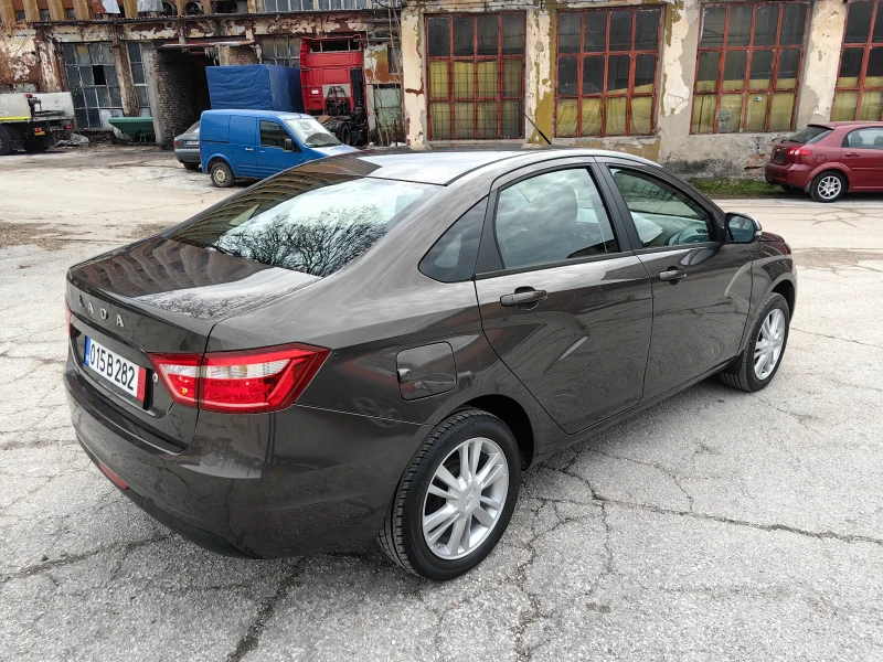 Lada Vesta 1.6 бензин 106 кс, СЕДАН, ЕВРО 6, КЛИМАТРОНИК, снимка 4 - Автомобили и джипове - 47411339