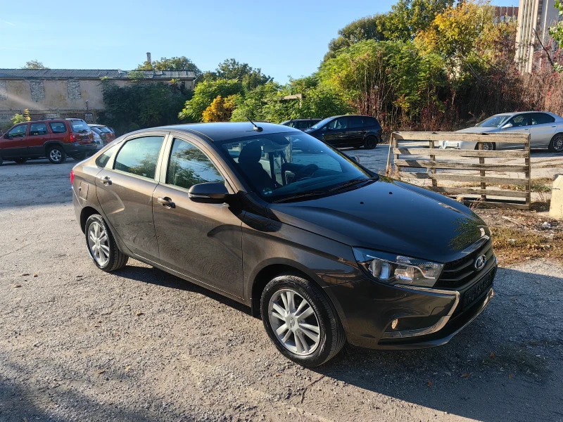 Lada Vesta 1.6 бензин 106 кс, СЕДАН, ЕВРО 6, КЛИМАТРОНИК, снимка 1 - Автомобили и джипове - 47411339