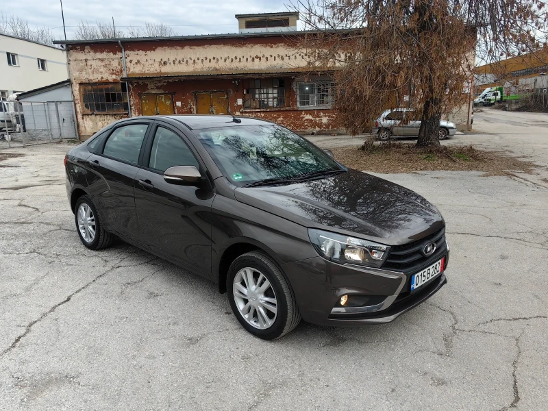 Lada Vesta 1.6 бензин 106 кс, СЕДАН, ЕВРО 6, КЛИМАТРОНИК, снимка 2 - Автомобили и джипове - 47411339