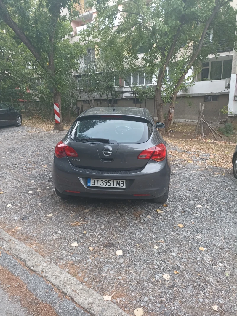 Opel Astra, снимка 3 - Автомобили и джипове - 47474352