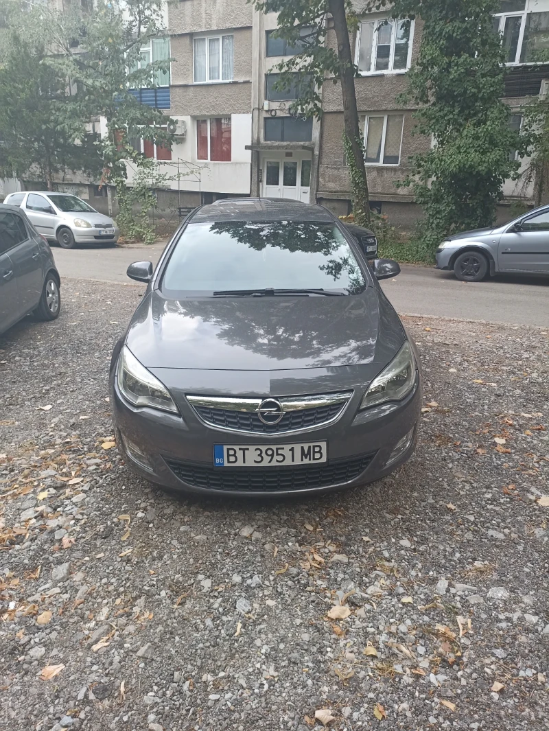 Opel Astra, снимка 1 - Автомобили и джипове - 47474352