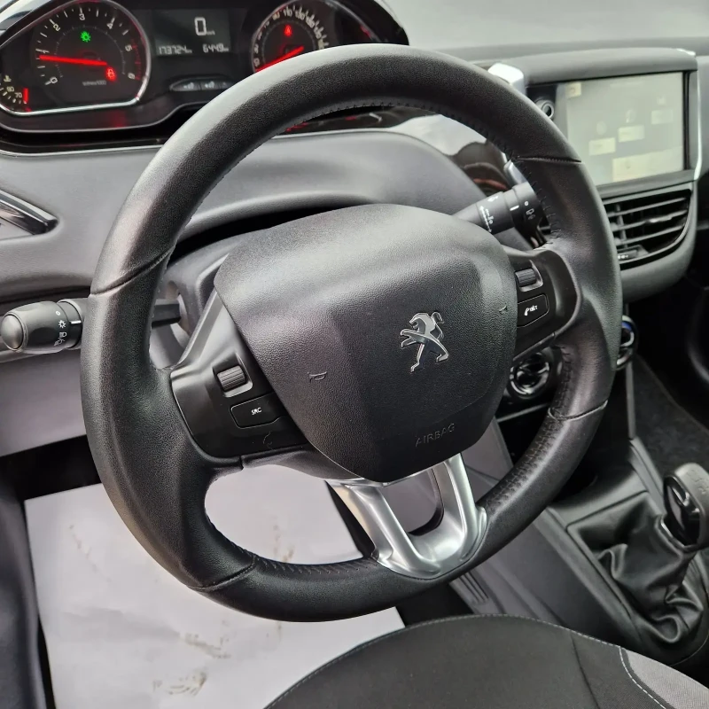 Peugeot 208 1.6HDi 92к.с, снимка 9 - Автомобили и джипове - 48335377