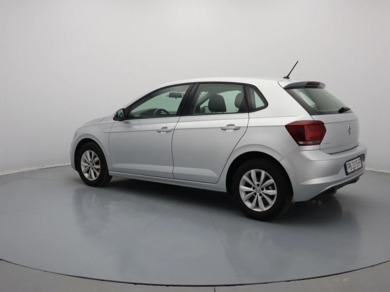 VW Polo, снимка 8 - Автомобили и джипове - 48587644