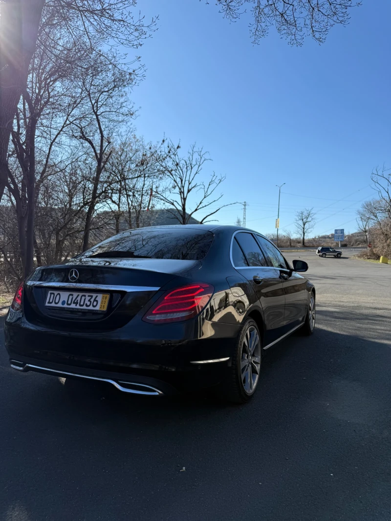 Mercedes-Benz C 220, снимка 4 - Автомобили и джипове - 49424537