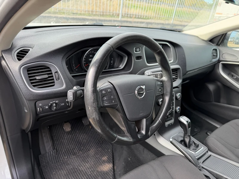 Volvo V40 Cross Country 2.0 D, снимка 10 - Автомобили и джипове - 52200722