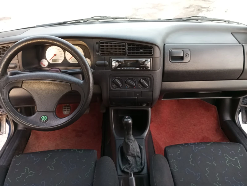 VW Golf CL, снимка 10 - Автомобили и джипове - 52496011