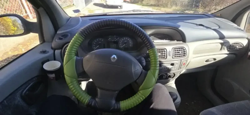 Renault Scenic, снимка 4 - Автомобили и джипове - 52828945