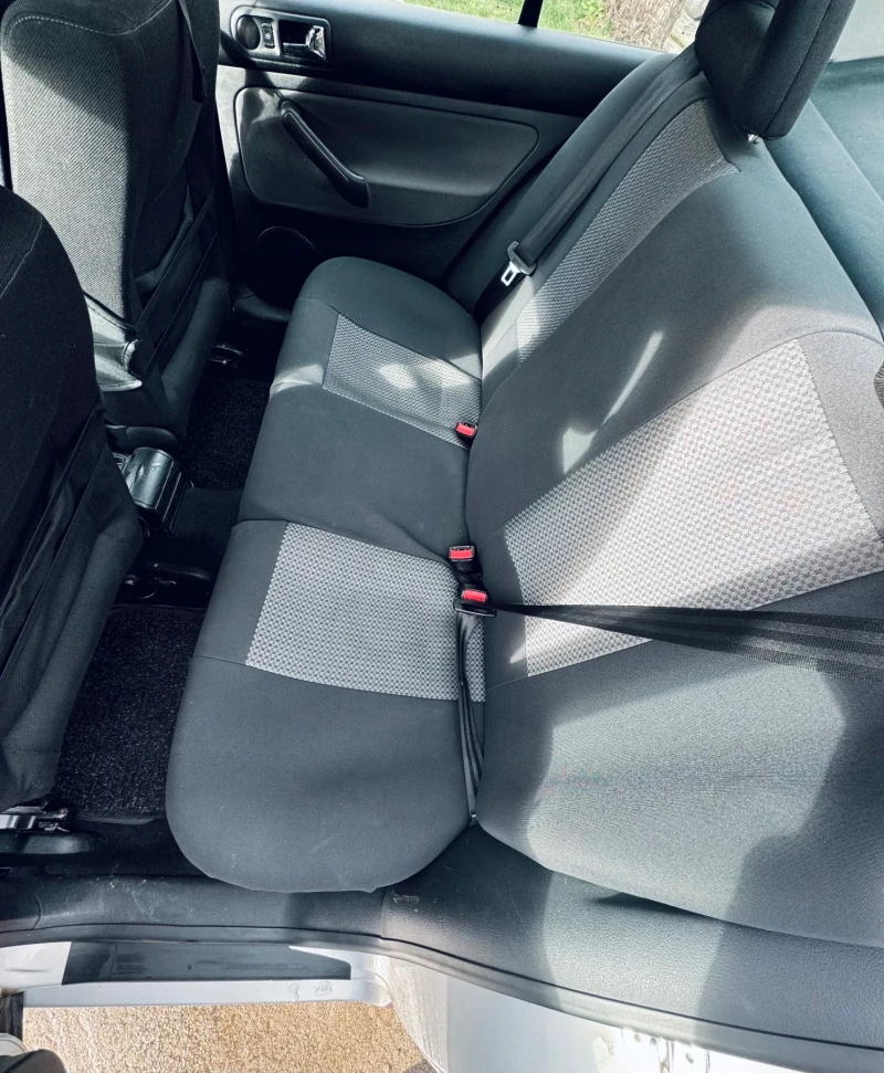 VW Bora, снимка 5 - Автомобили и джипове - 53099263